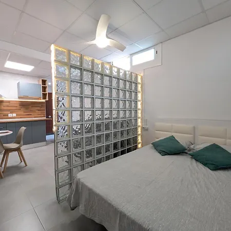Homely Sector Xxv Apartment *