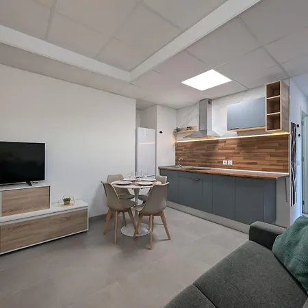 Homely Sector Xxv Apartment
